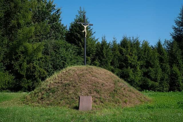 Kopiec powstańczy w Ćmińsku - Image 1