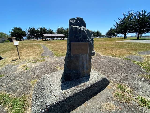 Billy Boone Square - Image 1