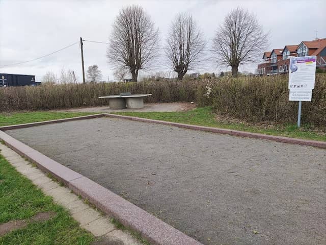 Boule Platz - Image 1