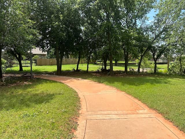 Arbor Gardens - Image 2