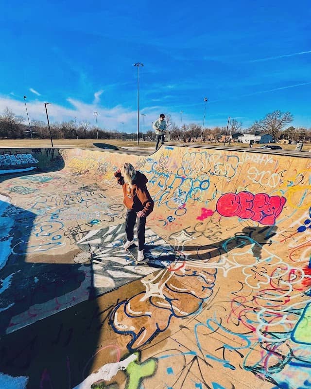 Skate park - Image 2