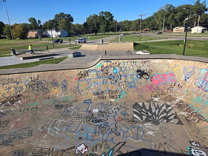 Skate park - Image 1