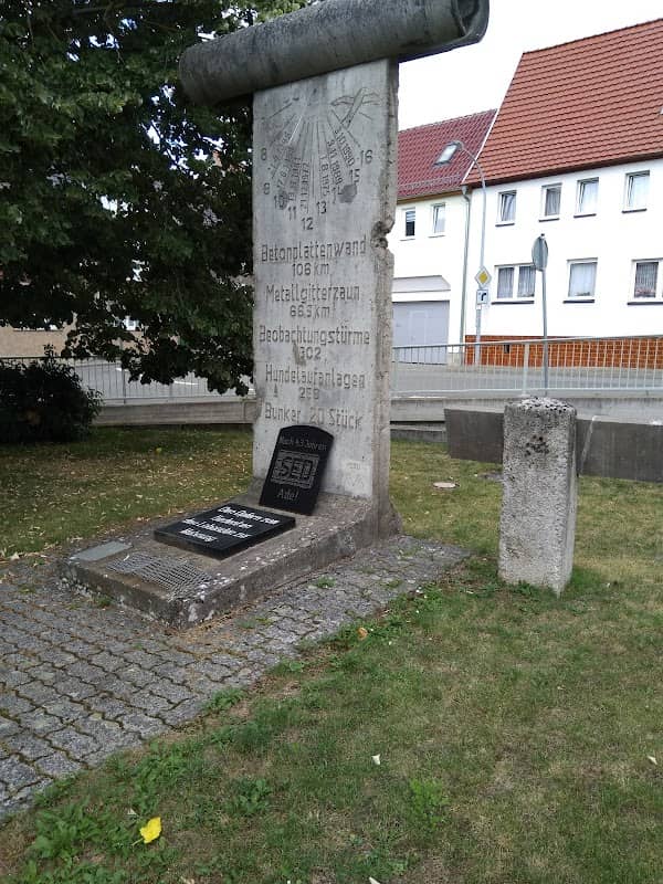 Mahnmal Segment der Berliner Mauer - Image 1