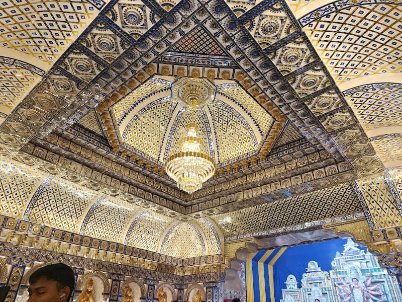 Durga Puja pandal KISS - Image 2