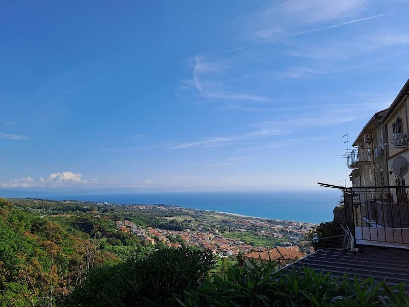 Largo castello - Image 1