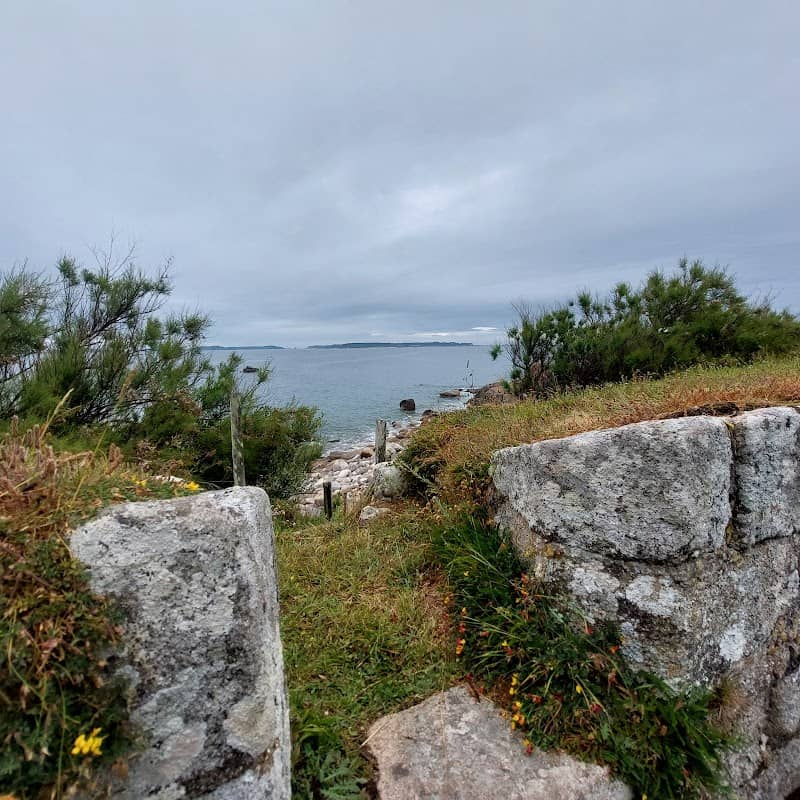Garrison Walls - Image 2
