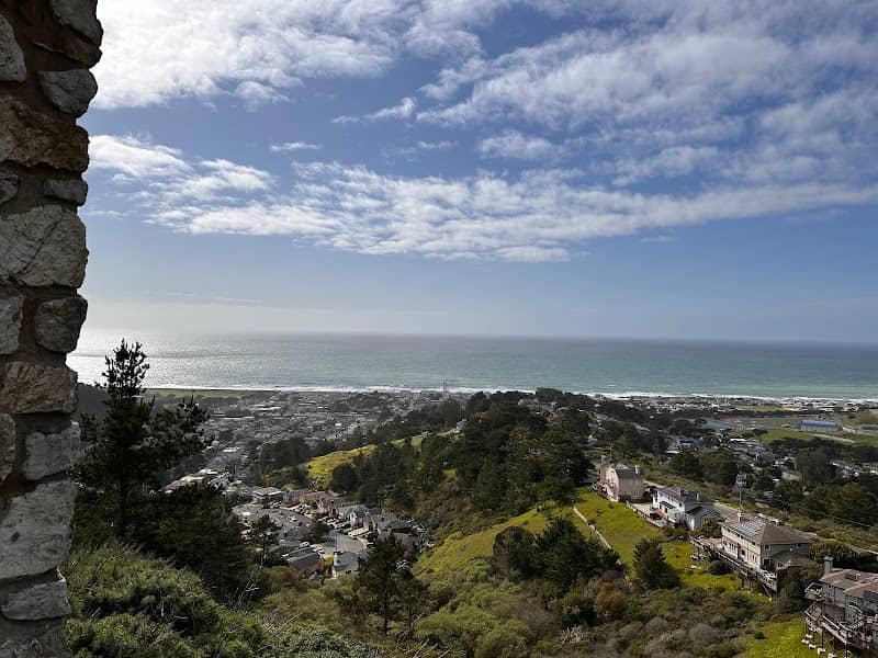 Pacifica Viewing Area - Image 3