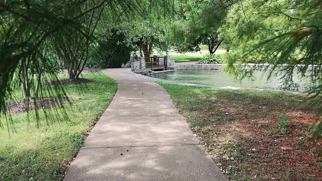Oak Knoll Park - Image 1