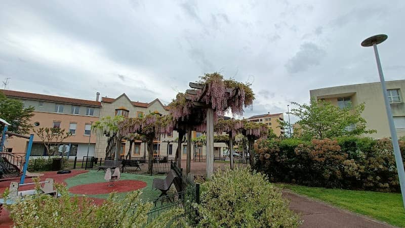 Square Barbara - Image 1