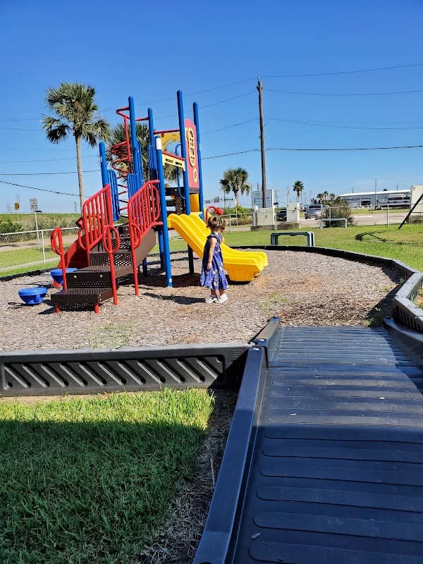 Bayou Vista City Park - Image 1