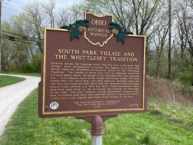 Lock 39 Trailhead Information - Image 2