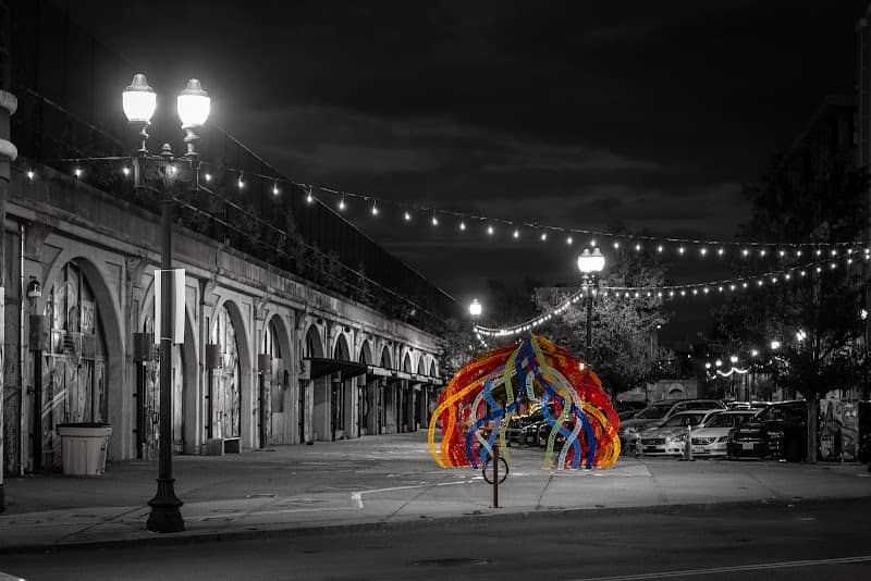 Laces of Lynn Plaza - Image 1