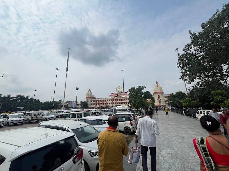 रेलवे स्टेशन वाराणसी - Image 2