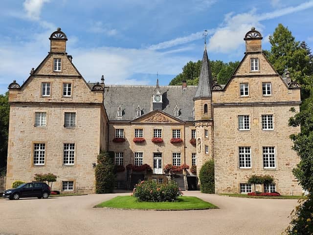Schloss Surenburg - Image 1