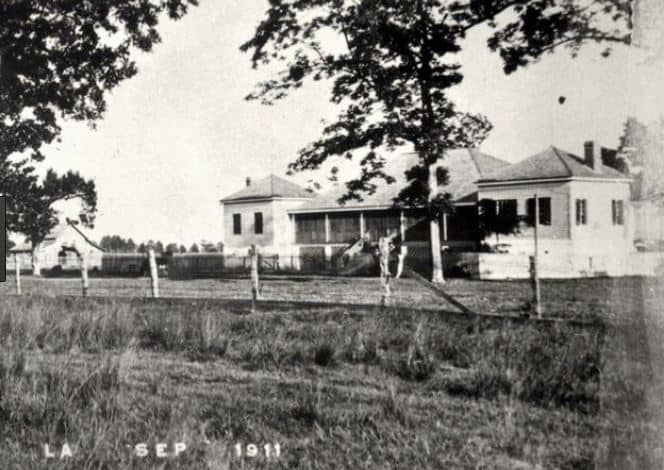 Kent Plantation House - Image 1