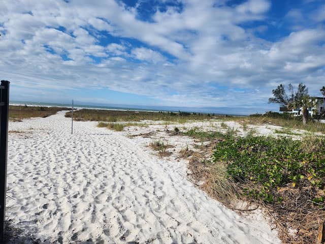 Bean Point Beach Access - Image 3