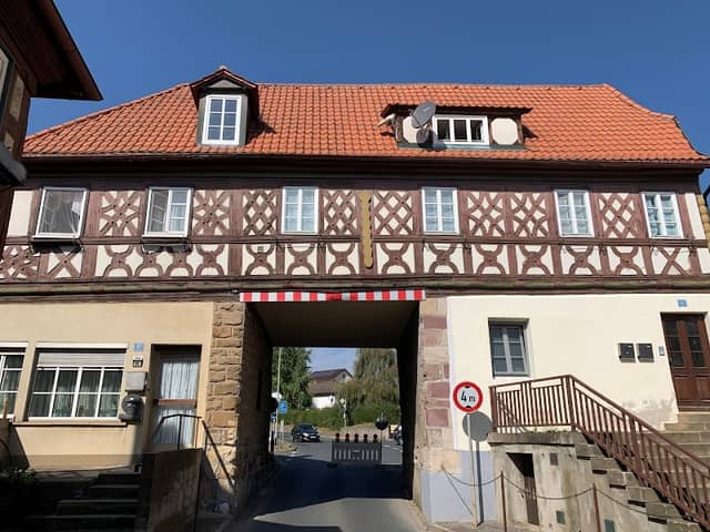 Schwürbitzer Torhaus - Image 1