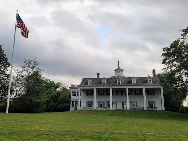 King Oak Hill Park - Image 1