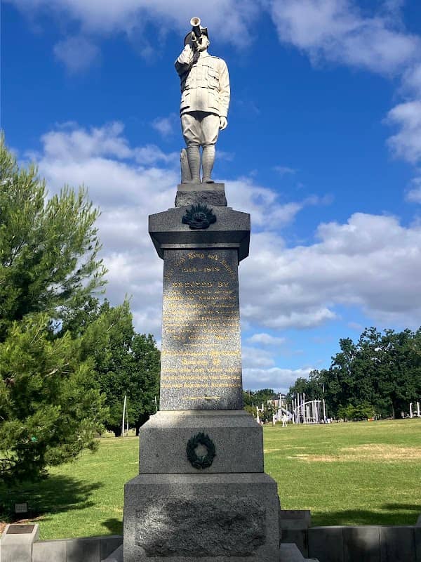 Box Hill Cenotaph - Image 2