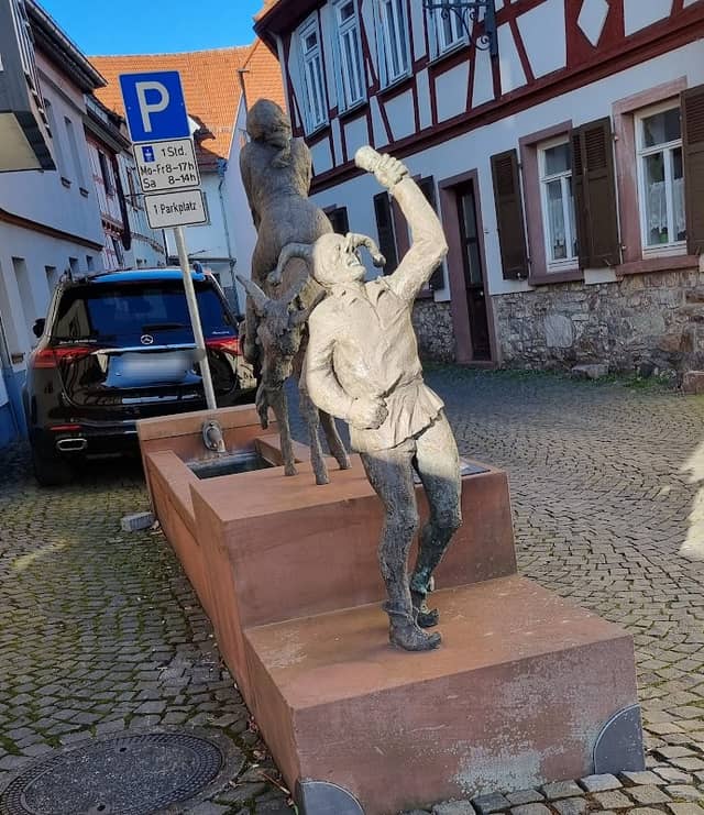 Fastnachts-Brunnen - Image 1
