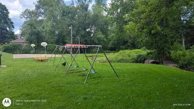 Cuddie Dixon Memorial Park - Image 2