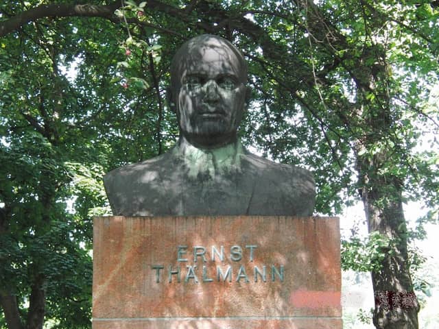 Ernst-Thälmann-Denkmal - Image 1