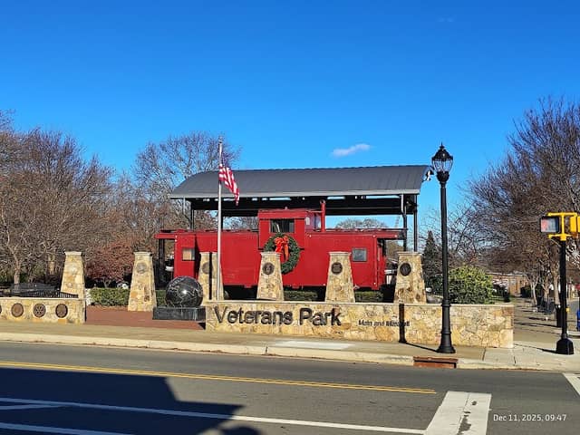 Veterans Park - Image 1