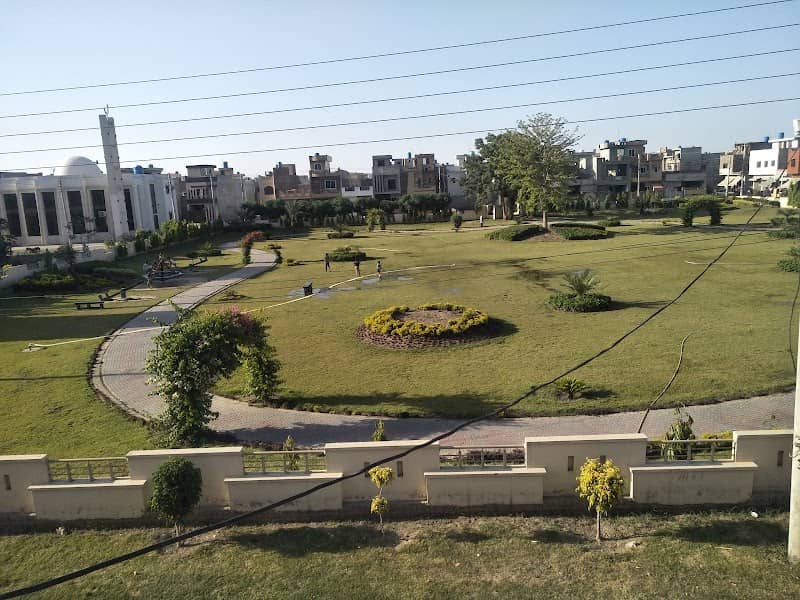 F Block Park - Image 1