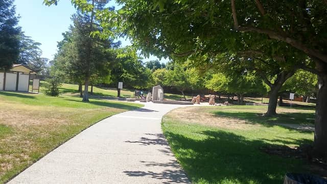 Mira Vista Park - Image 1