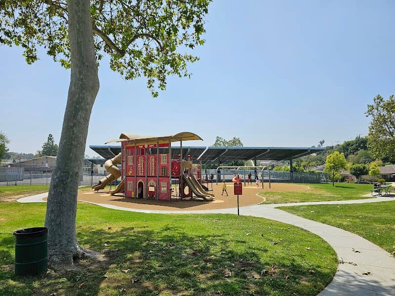 Highlands Park - Image 1