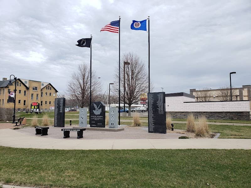 Veterans Park - Image 1