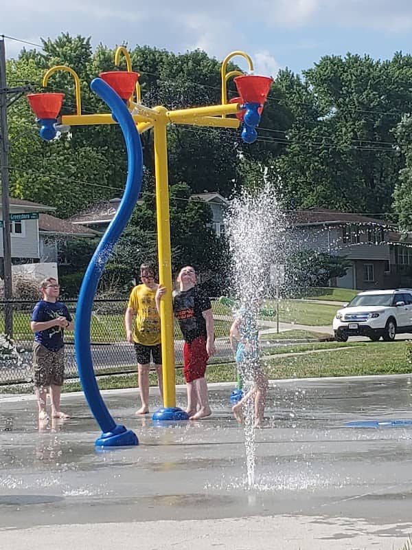 Everett Park Splash Pad - Image 1
