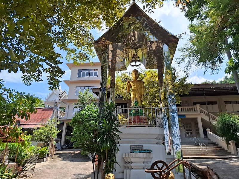 Wat Khao Phutthakhodom - Image 1