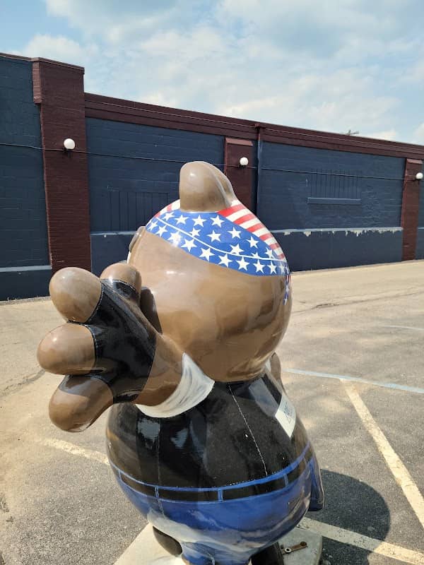 Delta Phil Statue - Image 2