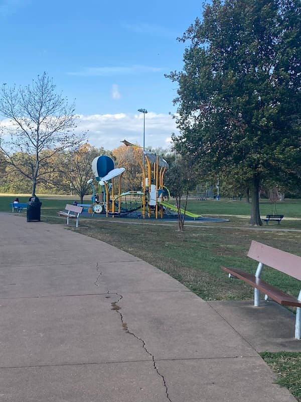 Saint Ferdinand Park - Image 1