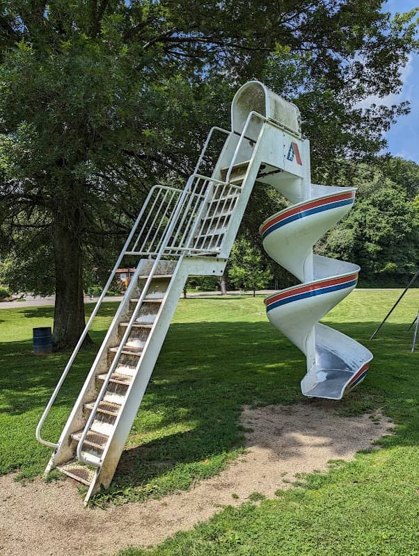 Kachelmacher Park - Image 2
