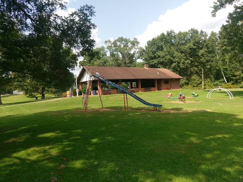Kachelmacher Park - Image 1