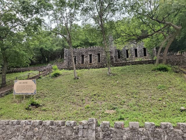 The Collings Castle - Image 2