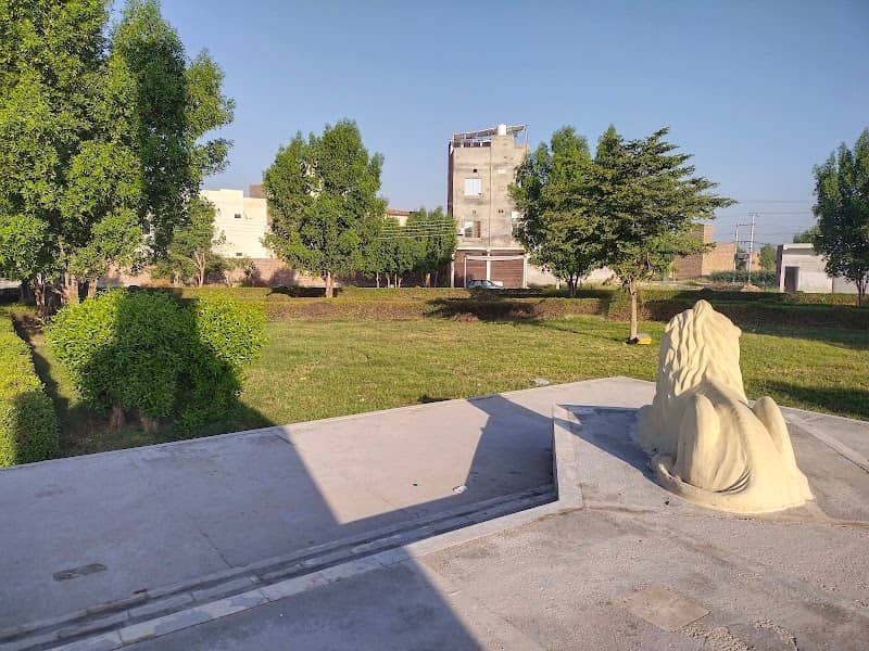 Model city park - Image 1
