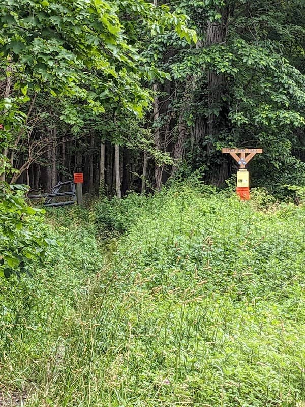 Lonestar Trailhead and Parking - Image 2