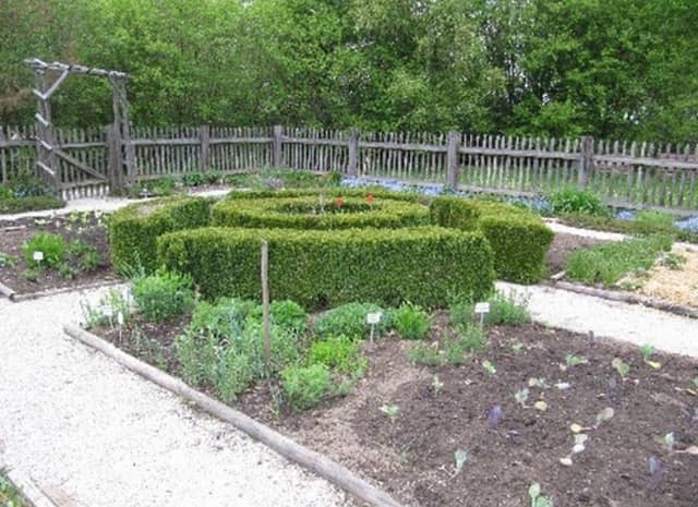 Kreislehrgarten Glashütten - Image 1