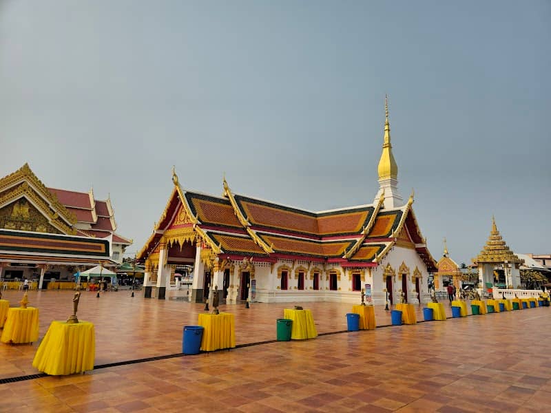Wat Phra That Choeng Chum Worawihan - Image 2