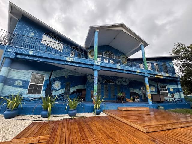 Van Gogh House - Image 1