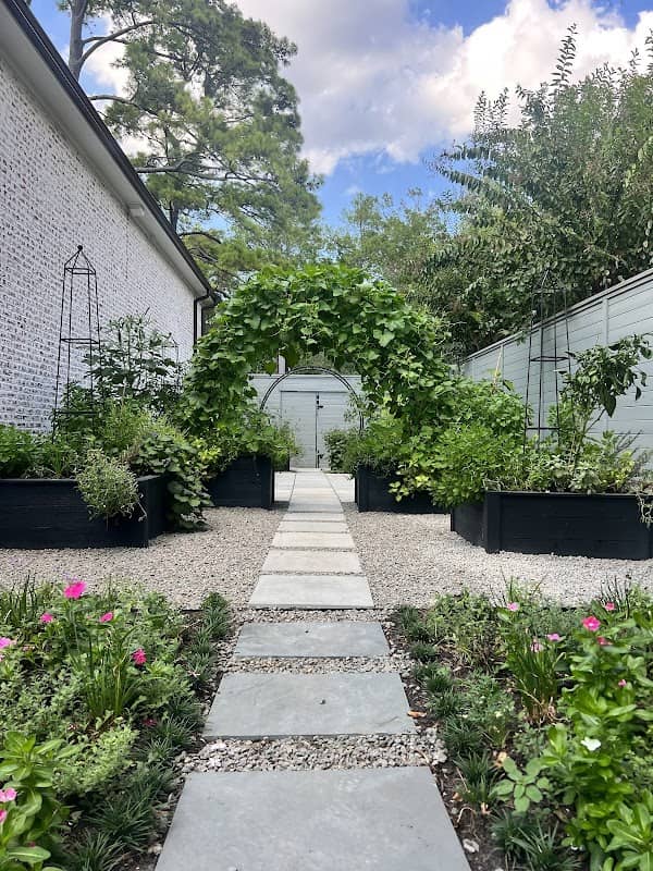 Monarch Garden Company - Image 1