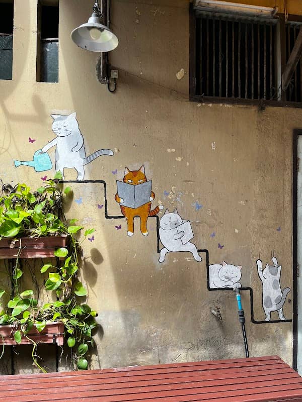 Phetchaburi Street Art (ศิลปะข้างถนนเมืองเพชรบุรี) - Image 1