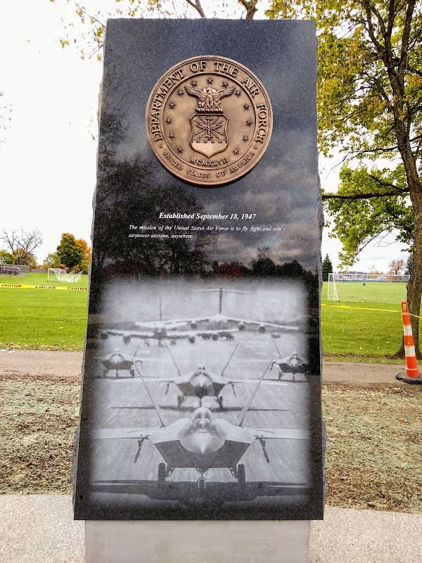 Veterans Memorial - Image 2