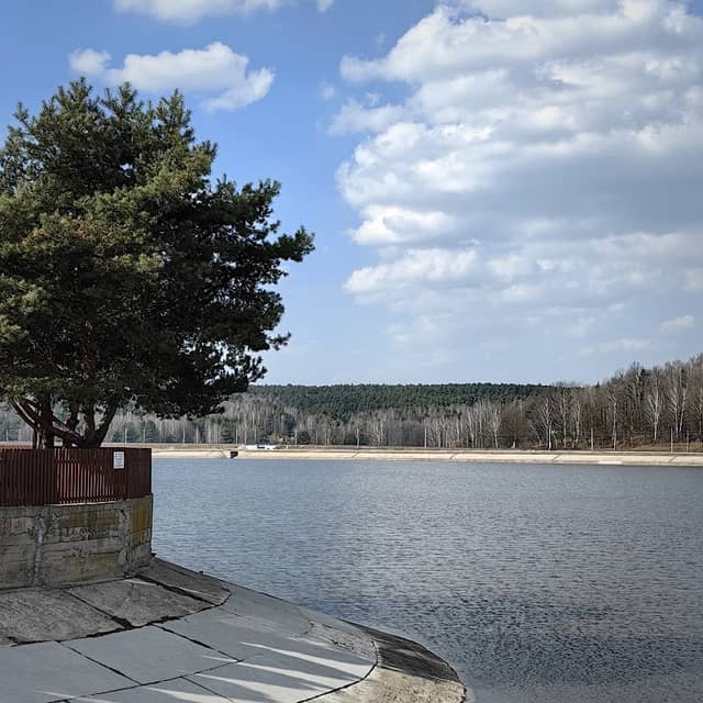 Wyspa Kaźmirza C. na zalewie Brody Iłżeckie - Image 1