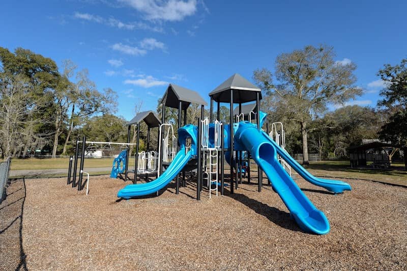 Walter Howard Park - Image 1