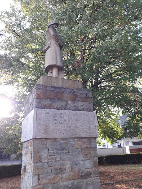 Kriegerdenkmal Weilbach - Image 1