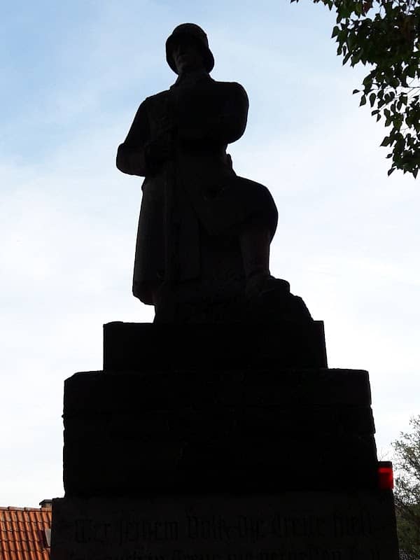 Kriegerdenkmal Weilbach - Image 2
